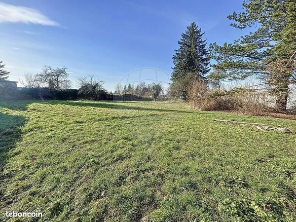 Terrain 3 167 m² Exincourt