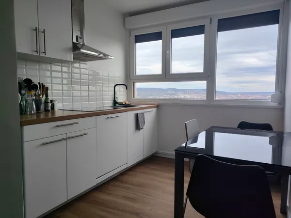 Loue chambre en colocation dans appartement
