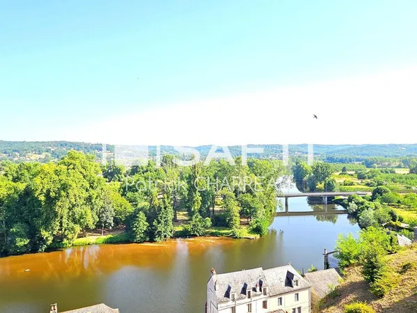 Maison rénovée - 58 m² - vue dégagée sur la Vézère