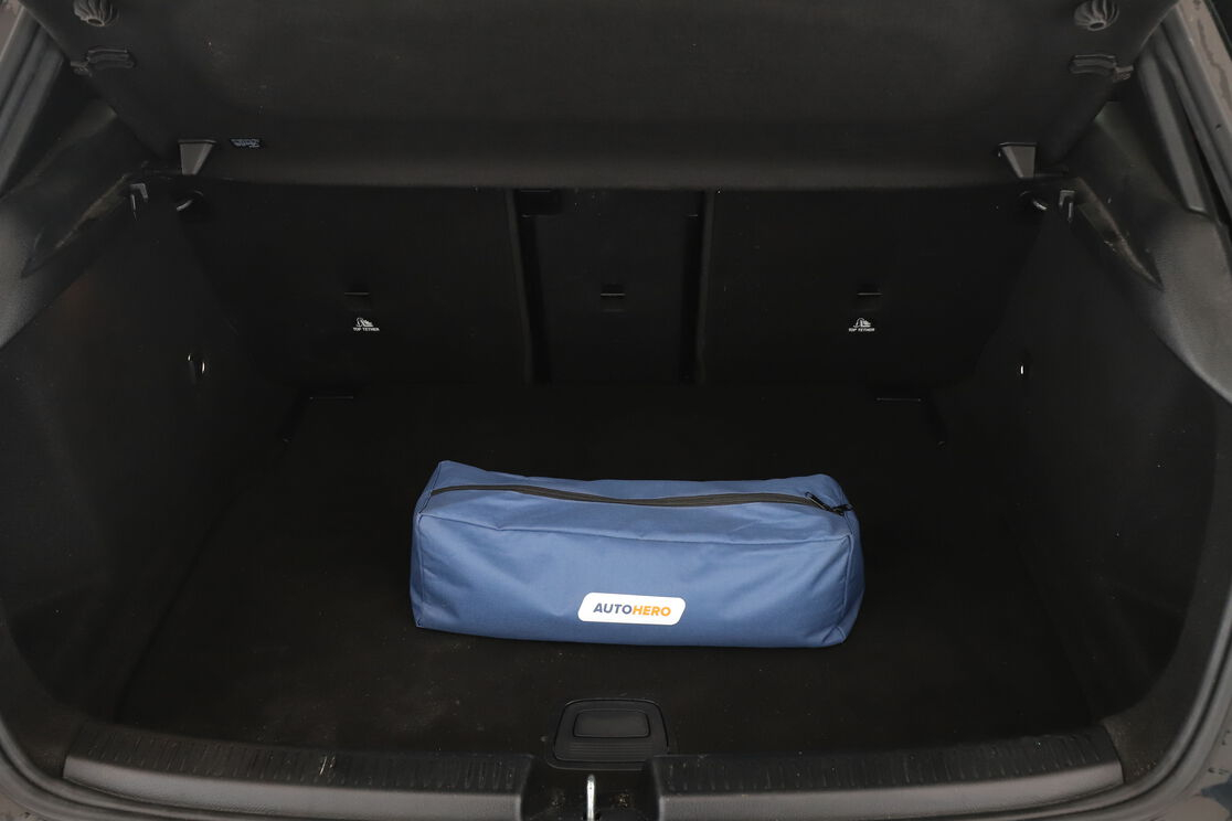 Mercedes-Benz Classe A 180 d AMG Line 8G-DCT — photo 16