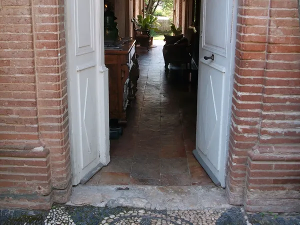 Vendons ensemble patrimonial XIXe, hôtel particulier et ses dépendances en coeur de ville