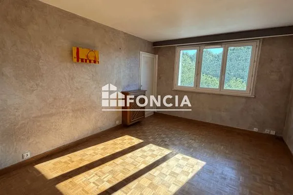 Appartement 4 pièces 77 m²