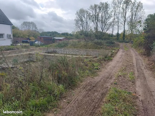 Grand beau terrain 20 ares plein sud avec permis accordé