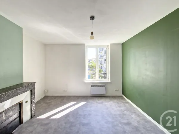 Studio 1 pièce 28 m²