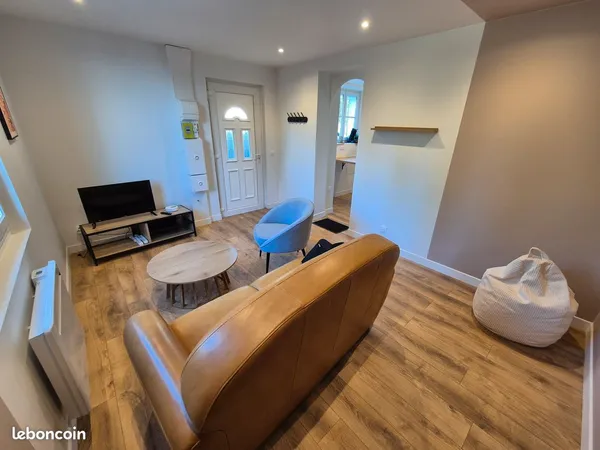 Disponible 1 chambre meublée dans une maison entièrement rénovée