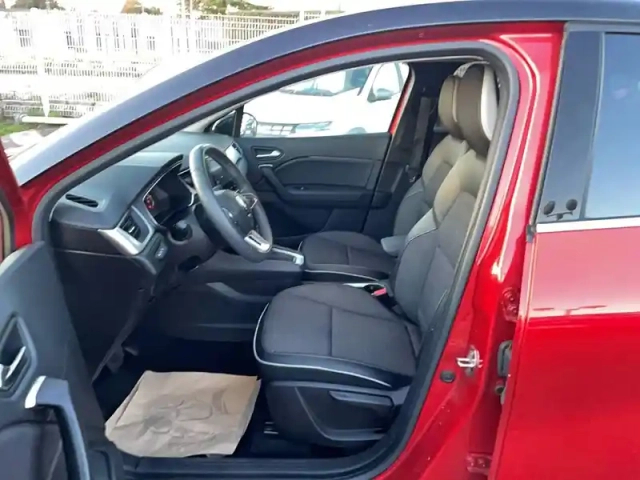 Renault Captur e-tech 145 - 21 — photo 9
