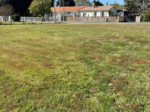 Terrain en individuel 720 m²