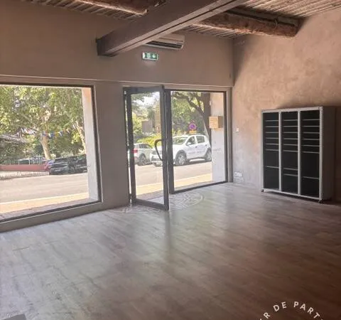 Local commercial 60 m²
