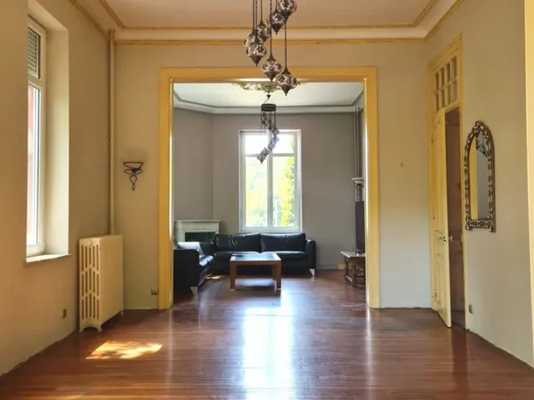 Maison 8 pièces 258 m²