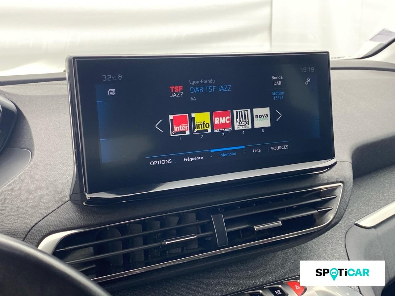 Peugeot 3008 1.5 bluehdi 130ch s&s allure pack eat8 — photo 13