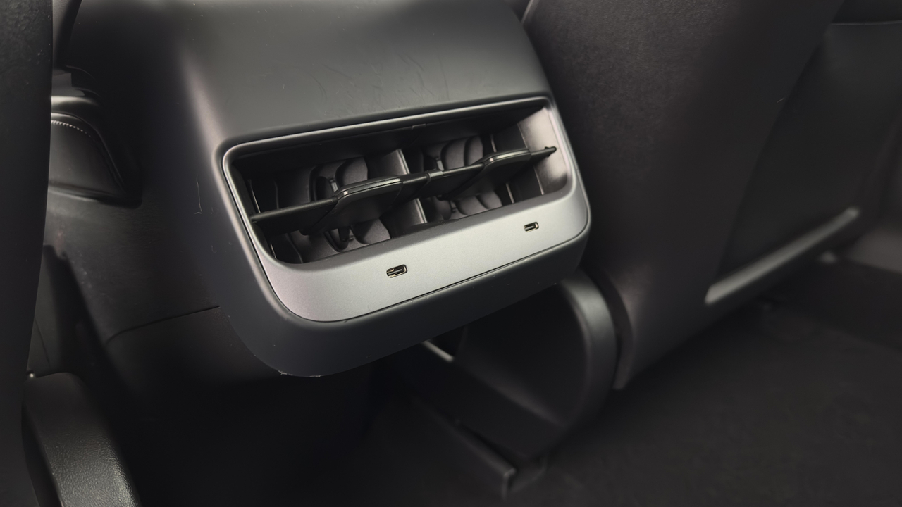 Tesla MODEL 3 RWD — photo 30