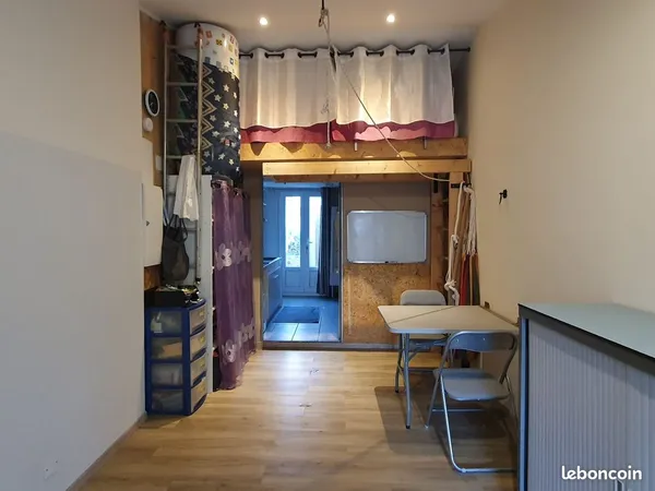 Location flexible local à partager 20m2 à Villegailhenc