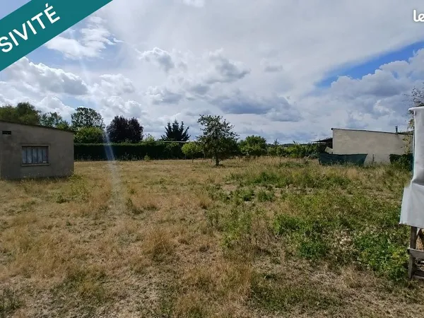 Terrain 1587 m² CHAUNY