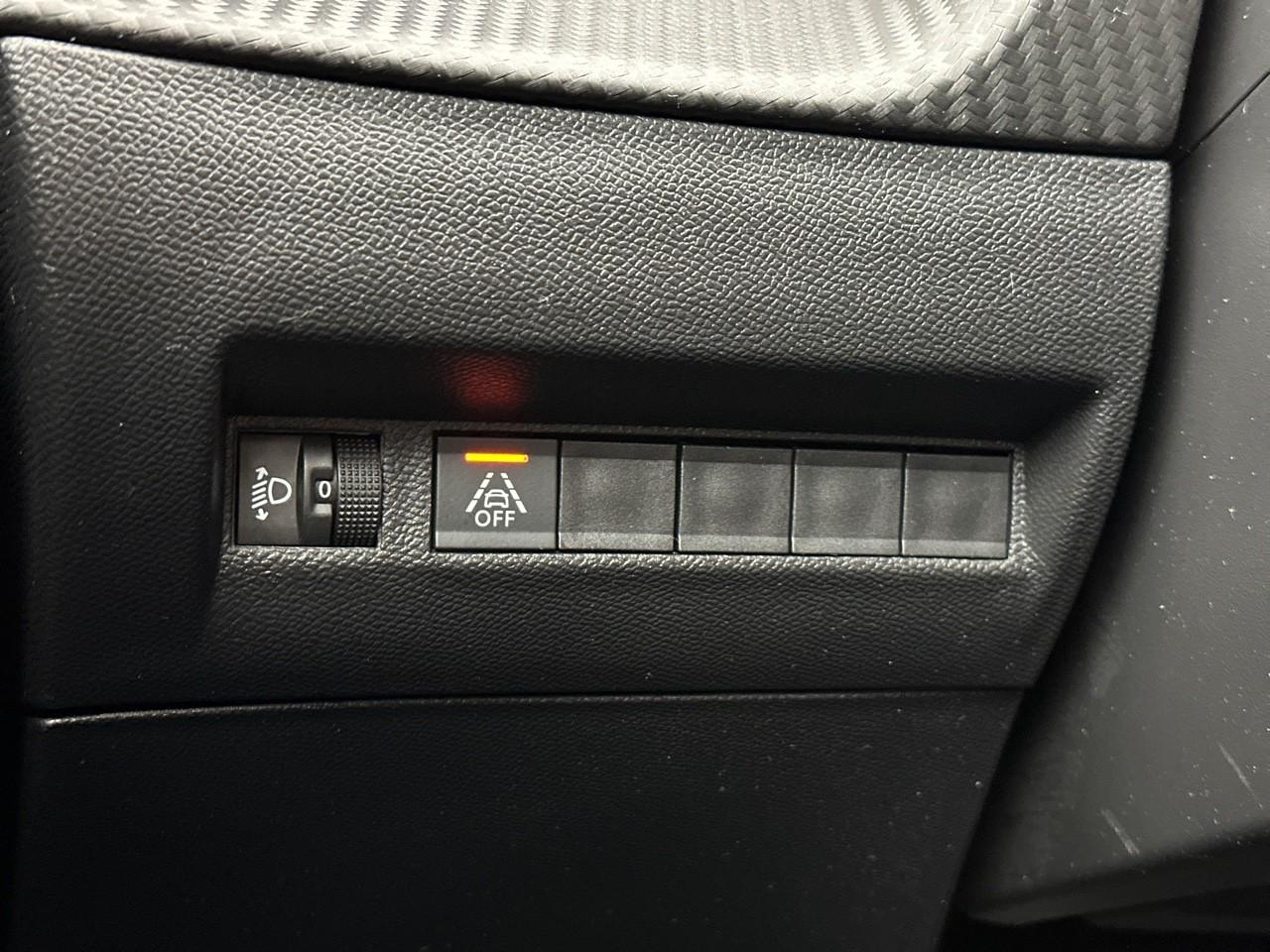 Peugeot 2008 puretech 130 s&s eat8 style — photo 16