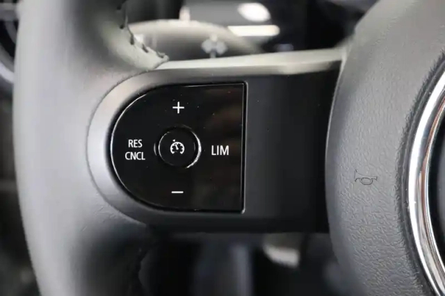 Mini Mini hatch 3 portes cooper 136 ch dkg7 — photo 18