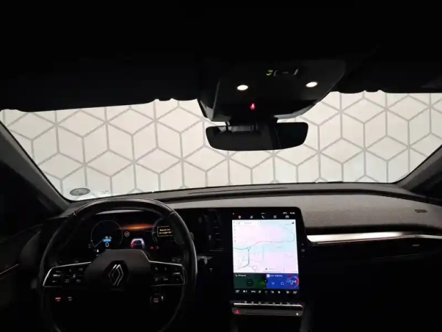Renault Megane e-tech ev60 220 ch super charge — photo 14