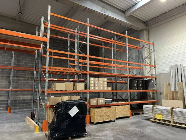 Local d'activité 752 m²