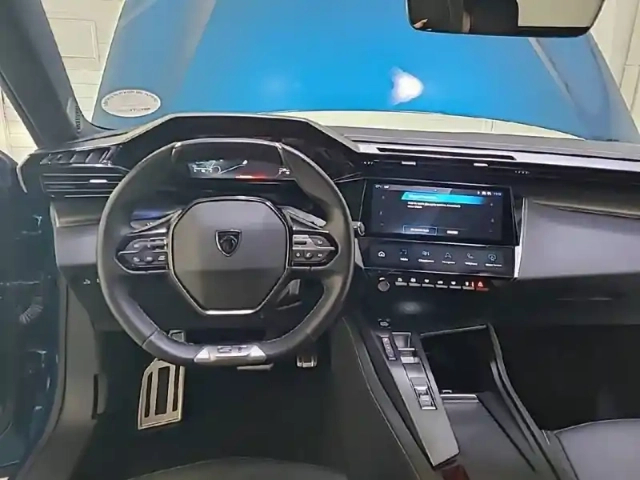 Peugeot 408 phev 225 e-eat8 — photo 33