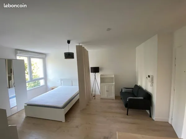 Studio 30 m² - rénové, lumineux et équipé - Basilique Saint Denis
