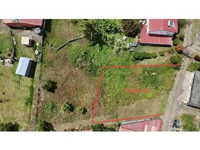 Terrain de 650 m² m²