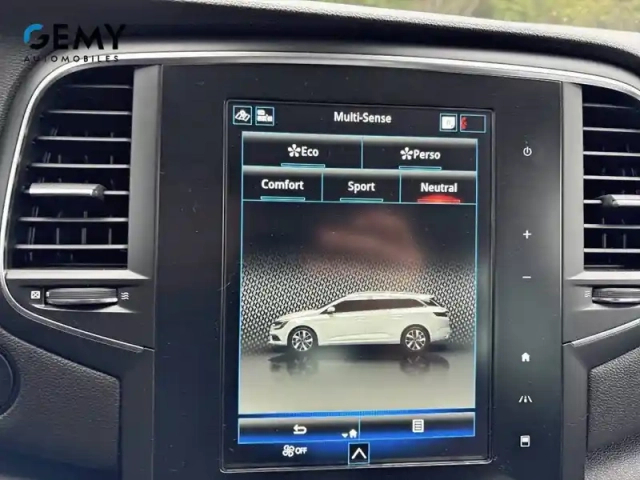 Renault Megane mégane iv estate blue dci 115 — photo 22