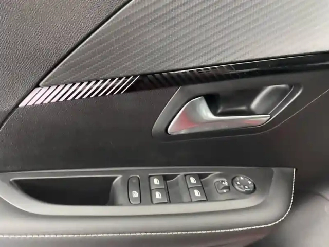 Peugeot 208 100 s&amp;s bvm6 — photo 32