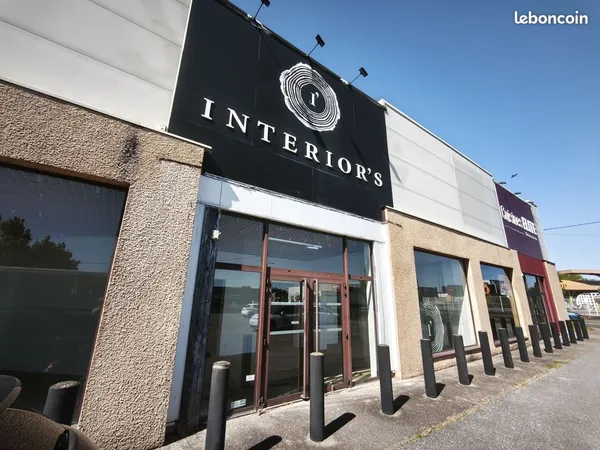 Local commercial 690 m² COIGNIERES