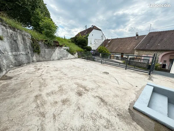 APPARTEMENT T3 avec TERRASSE et GARAGE