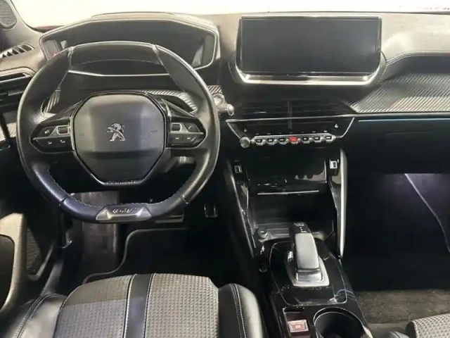 Peugeot 2008 e- 136ch gt — photo 8