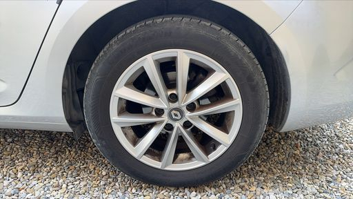 Renault Megane Estate 1.5 Blue dCi 115 - Business – 2018 – 160144 km – Diesel – Boîte Manuelle — photo 14