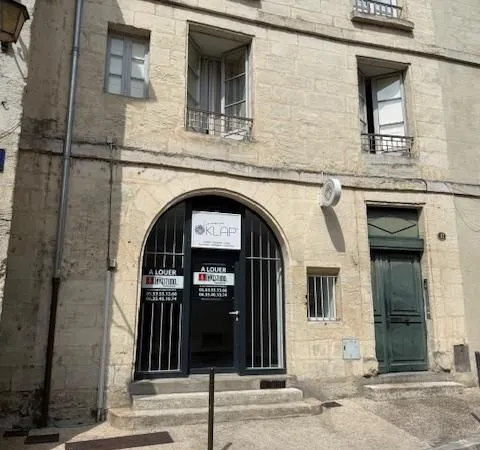 Local commercial 80 m²