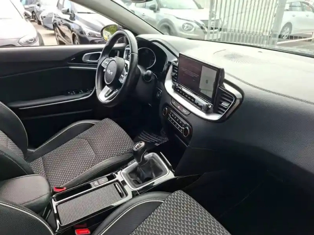 Kia Xceed 1.5l t-gdi 160 ch bvm6 — photo 23