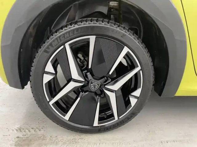 Peugeot 208 puretech 100 s&amp;s bvm6 — photo 19