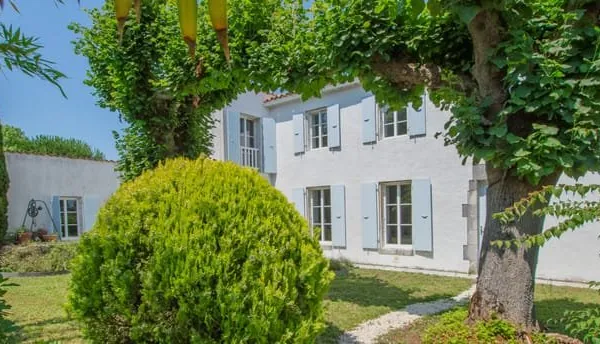 Maison 8 pièces 250 m²
