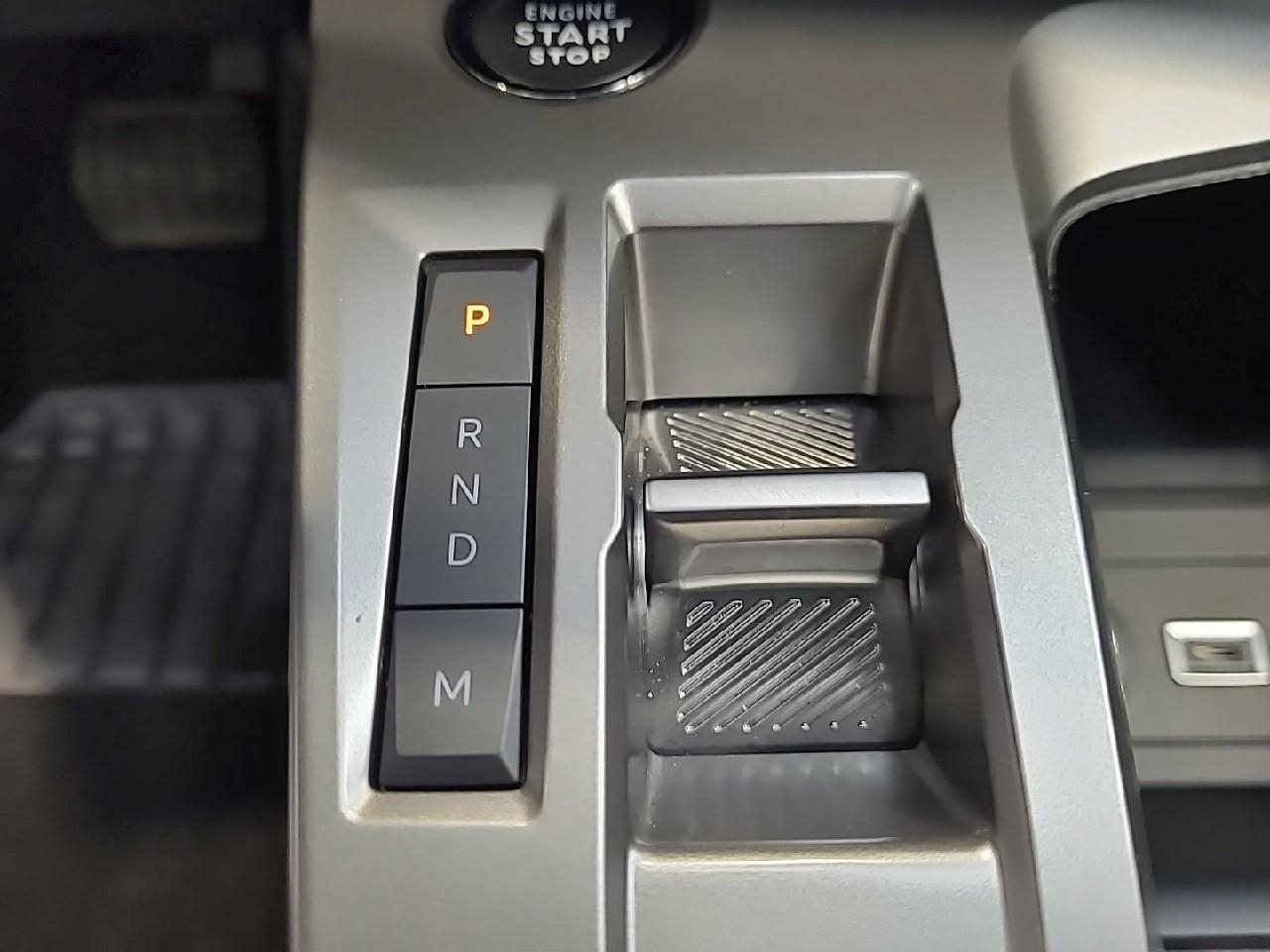 Peugeot 308 hybrid 145 e-dcs6 allure — photo 19