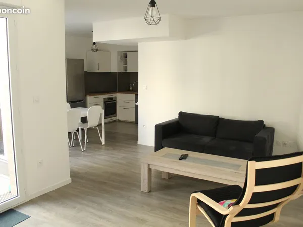 1 chambre disponible - Colocation étudiante meublée 83m2 duplex Cergy Prefecture