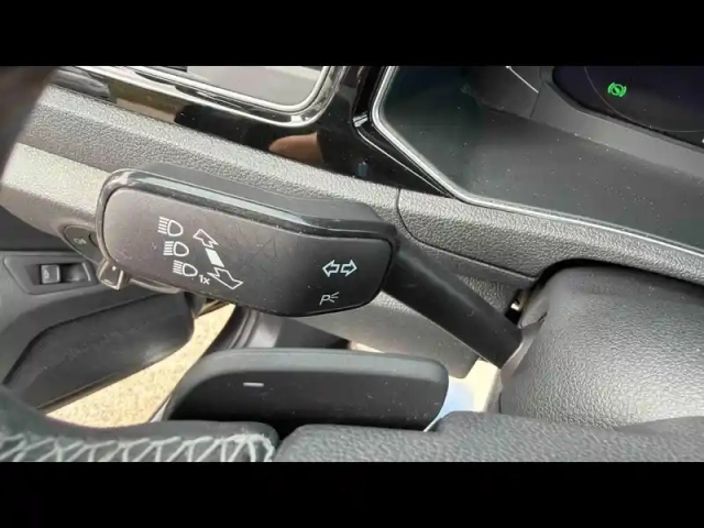 Volkswagen T-Roc 2.0 tsi 300ch r 4-motion dsg7 — photo 15