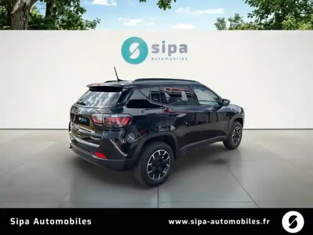 Jeep Compass 1.3 phev t4 240 ch 4xe eawd — photo 5