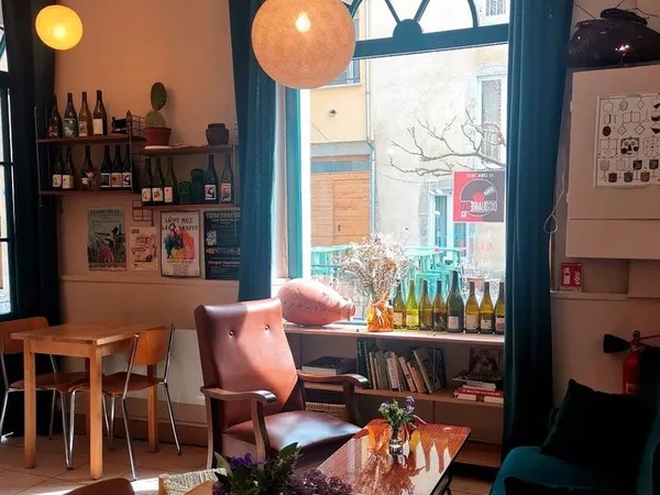 Bar à vin - restaurant - café - caviste