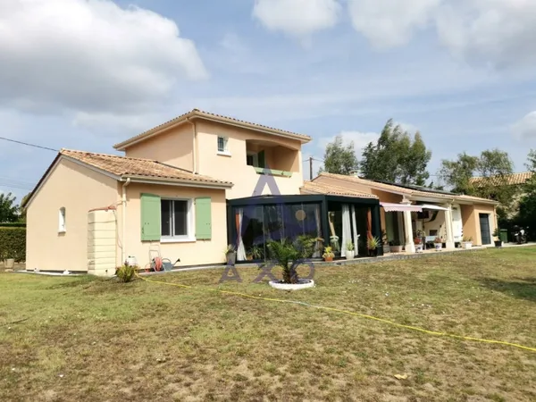 Maison contemporaine 5 pièces 151 m²