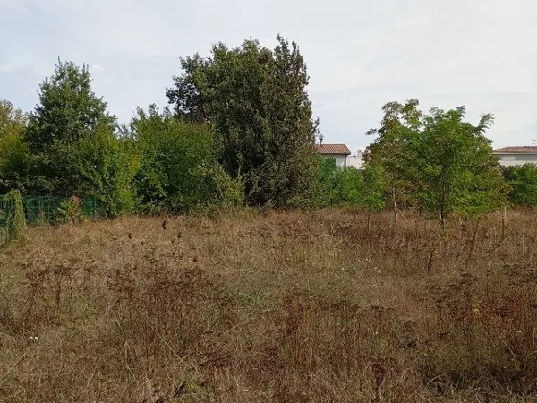 Terrain 413 m²
