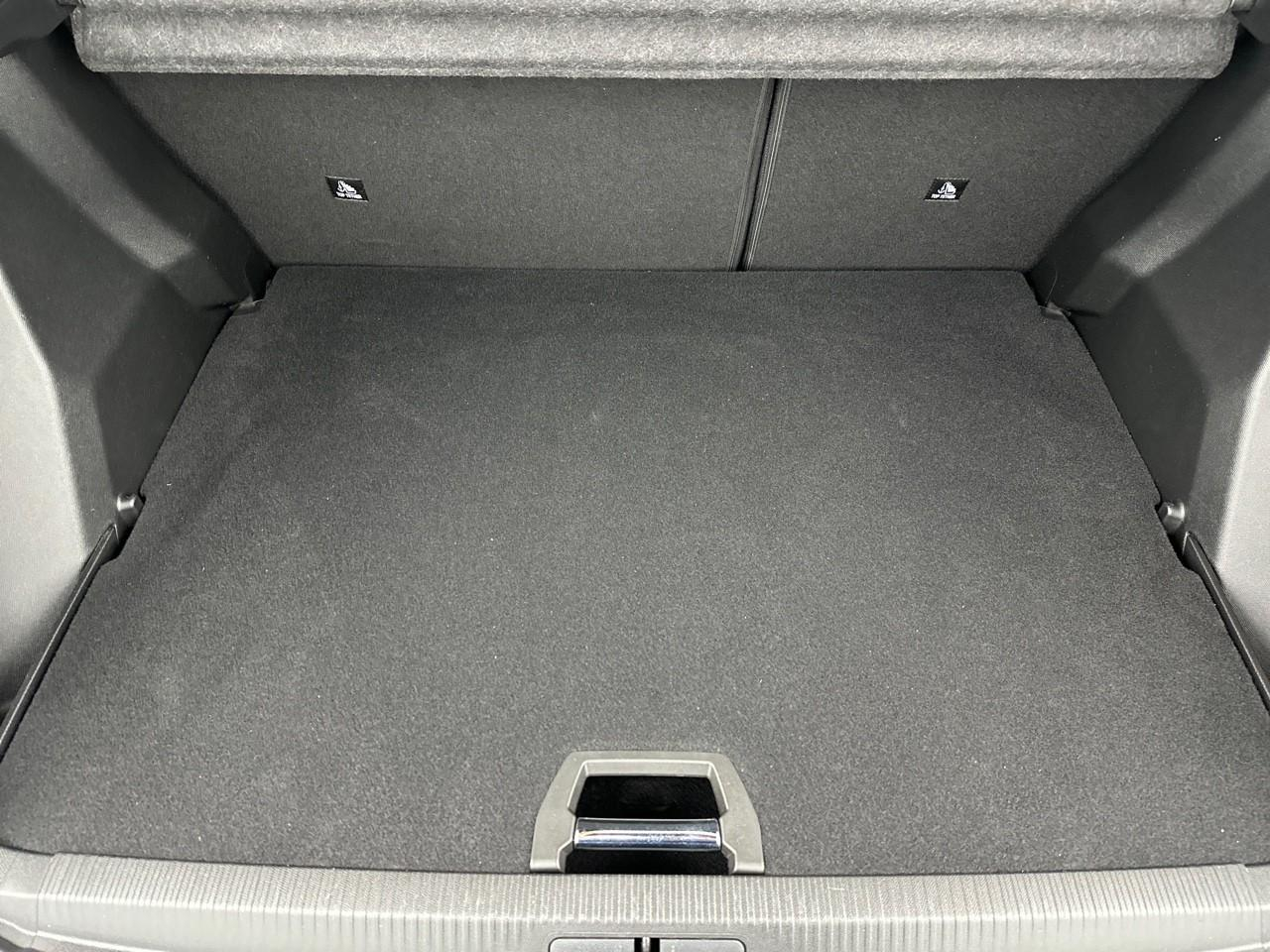 Peugeot 2008 puretech 130 s&s bvm6 allure pack — photo 6