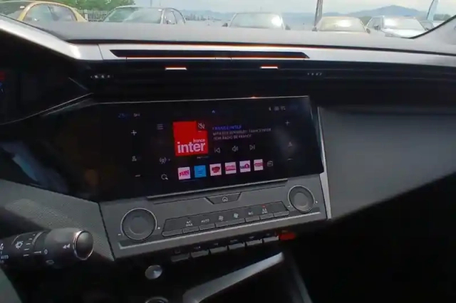 Peugeot 308 puretech 130ch s&amp;s bvm6 — photo 17