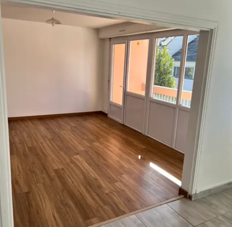 Appartement 66 m² avec jardin, garage et balcon ? Châteauneu