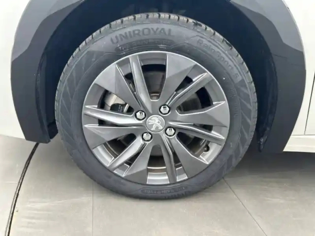 Peugeot 208 electrique 50 kwh 136ch — photo 13