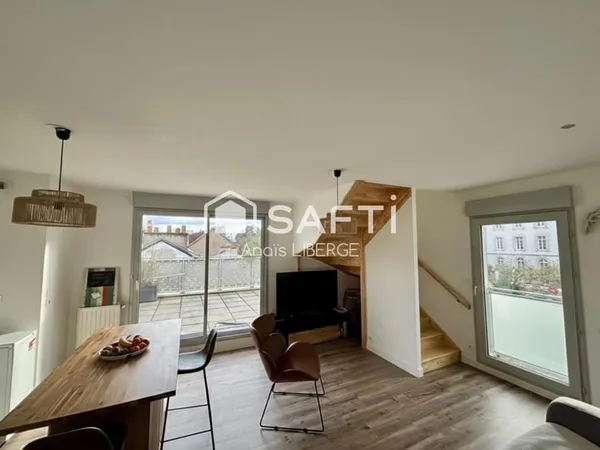 T3 duplex lumineux avec Terrasse de 20 m²