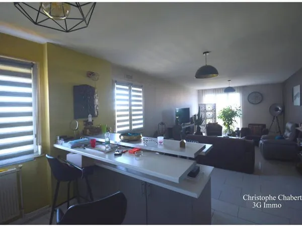 Appartement 1 pièce 80 m²