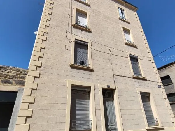 SAINT-CHAMOND CENTRE - T4 DE 79 m² À RÉNOVER - FORT POTENTIEL !
