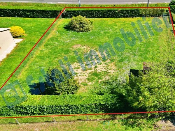 Terrain constructible 617 m²