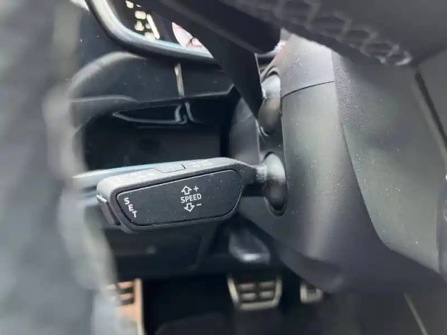 Audi Q3 35 tfsi 150 ch s tronic 7 — photo 29